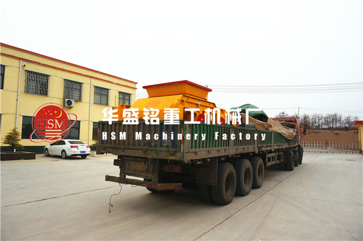 ��݁����C